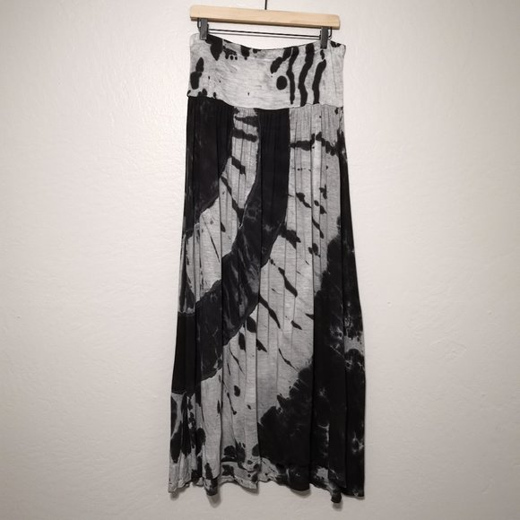 Billabong Dresses & Skirts - Billabong Tie Dye Retro Boho Maxi Skirt Large